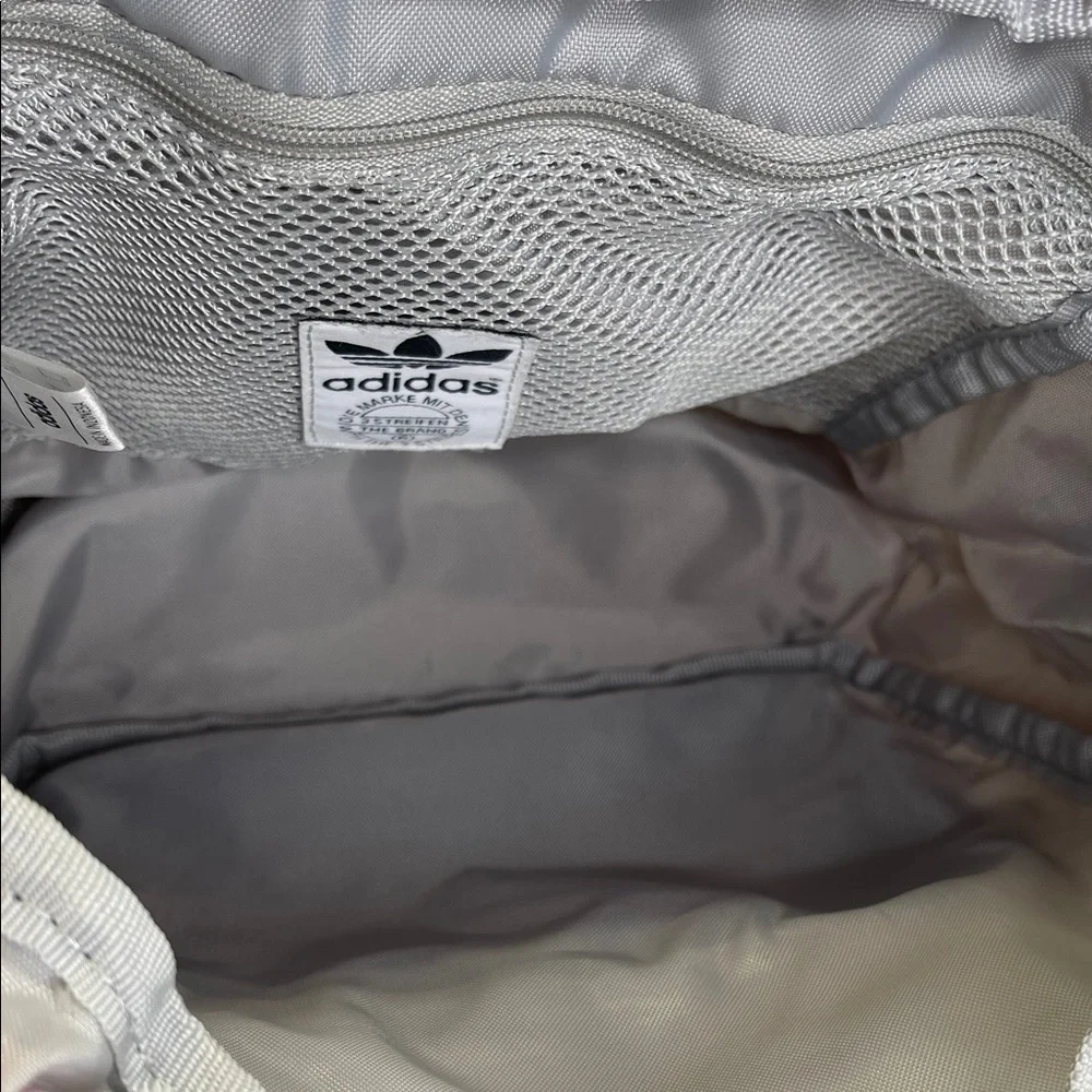 Adidas Originals Micro Beige Backpack with Pink Drawstring - Picture 6 of 7